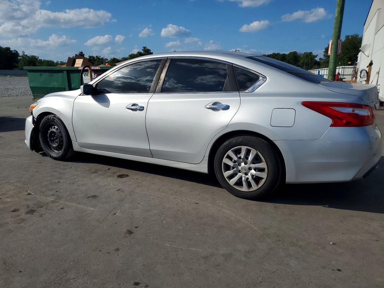 2017 Nissan Altima 2.5 S - Фото 2