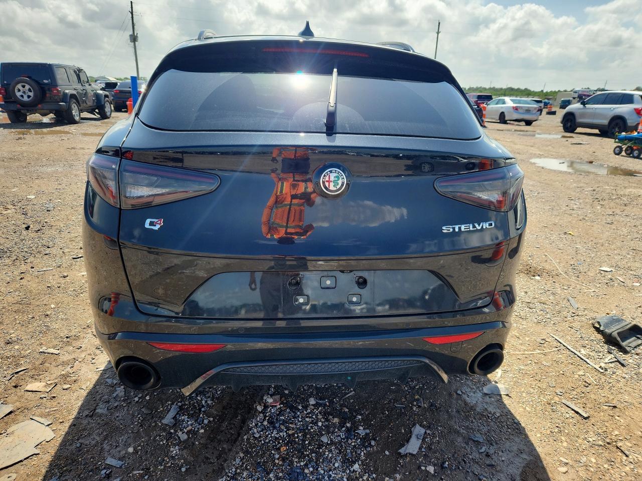 2024 Alfa Romeo Stelvio Ti - Фото 6