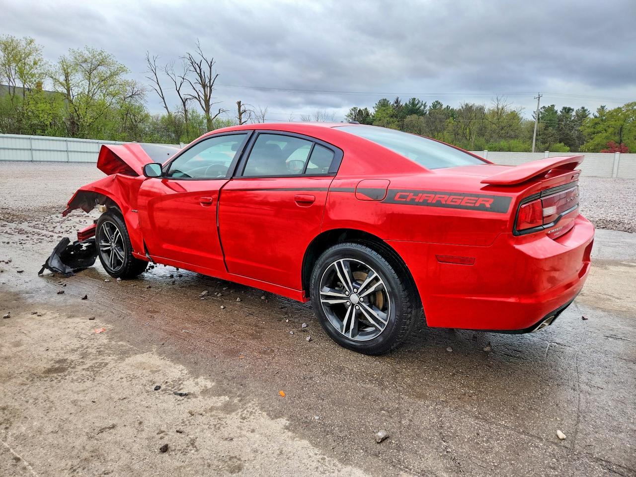 2014 Dodge Charger R - Image 2