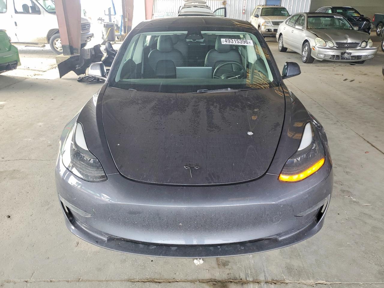2023 Tesla Model 3 - Image 5