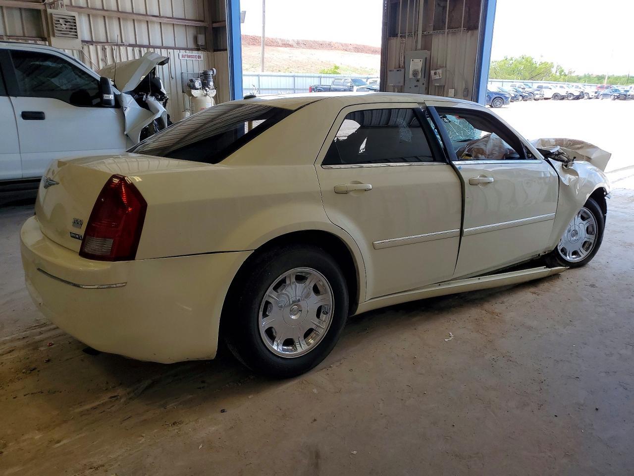 2006 Chrysler 300 Touring - Фото 3