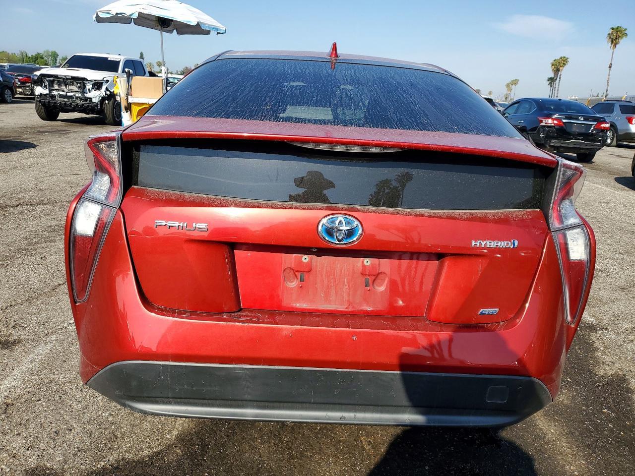 2016 Toyota Prius Two Eco - Image 6