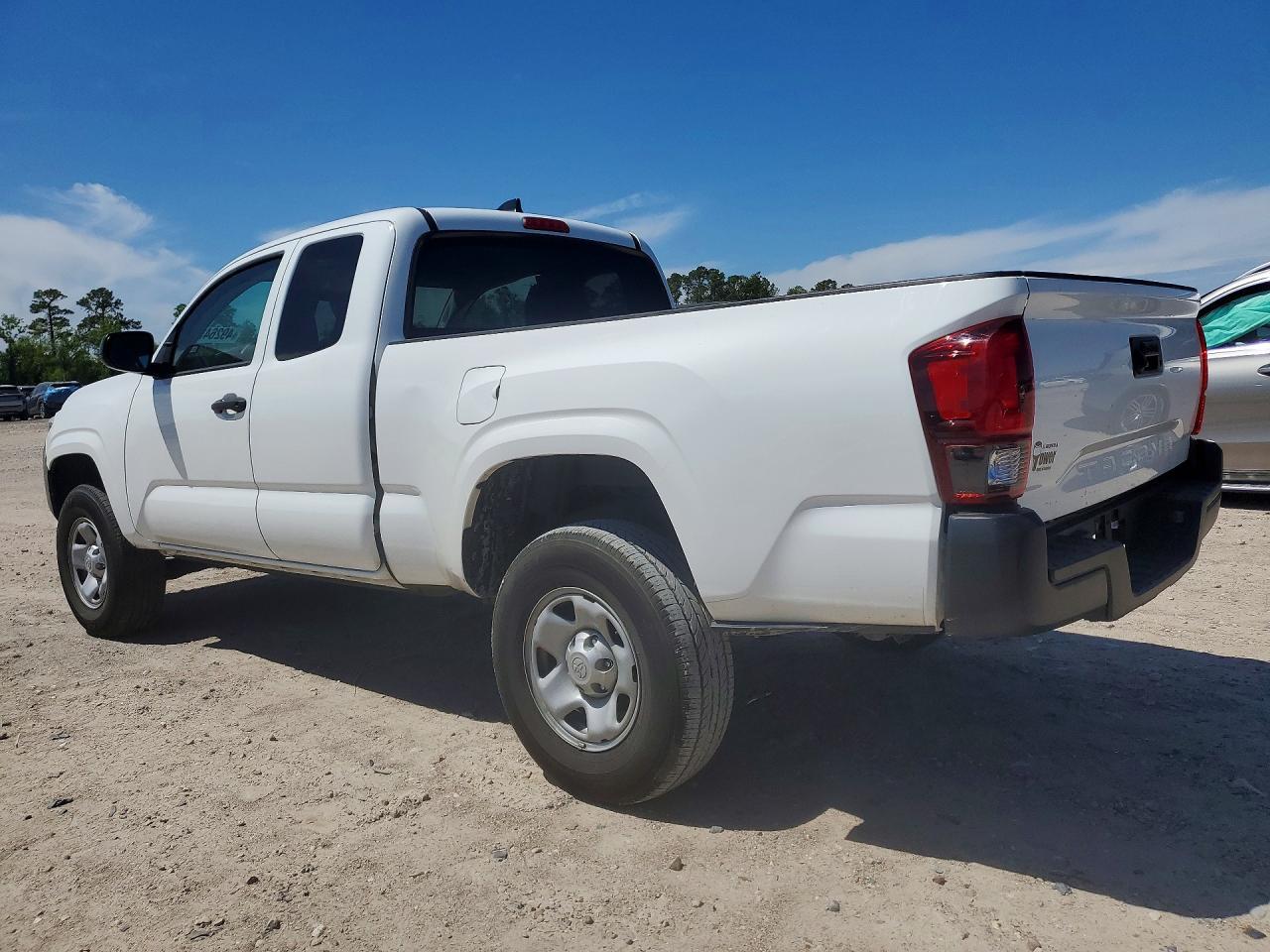 2023 Toyota Tacoma Sr - Фото 2