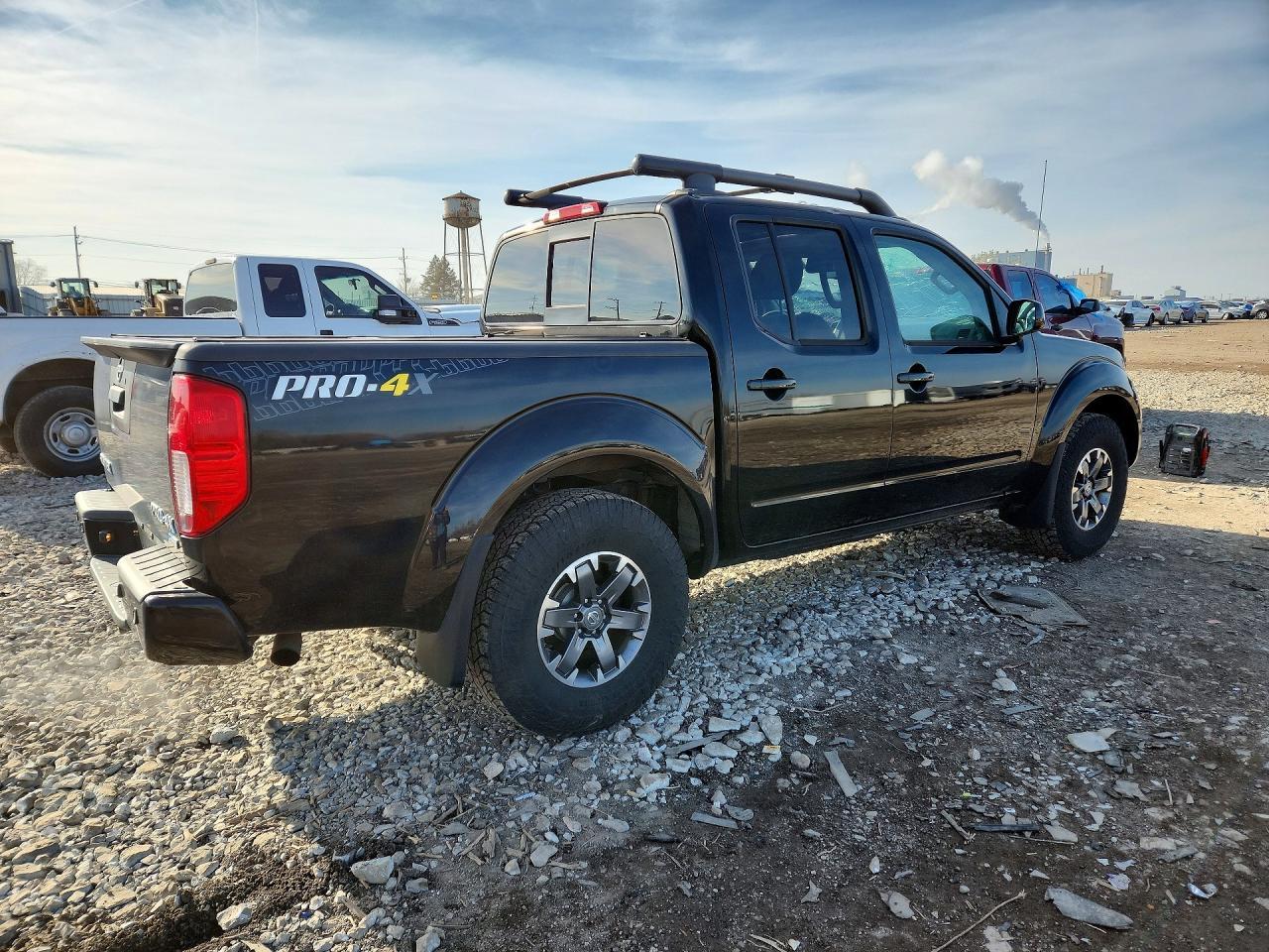 2017 Nissan Frontier Pro-4X - Фото 3