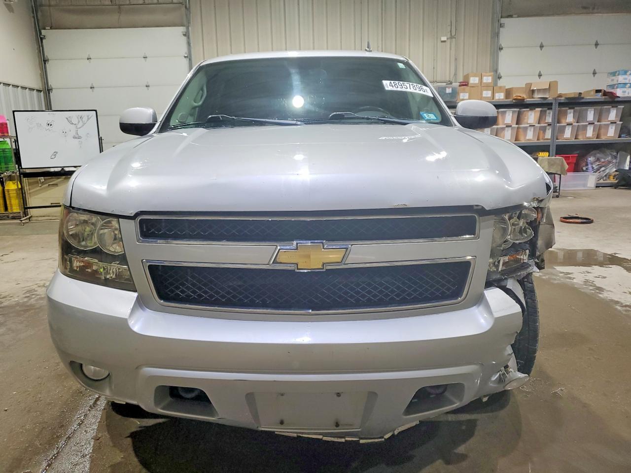2010 Chevrolet Suburban K1500 Lt - Image 5