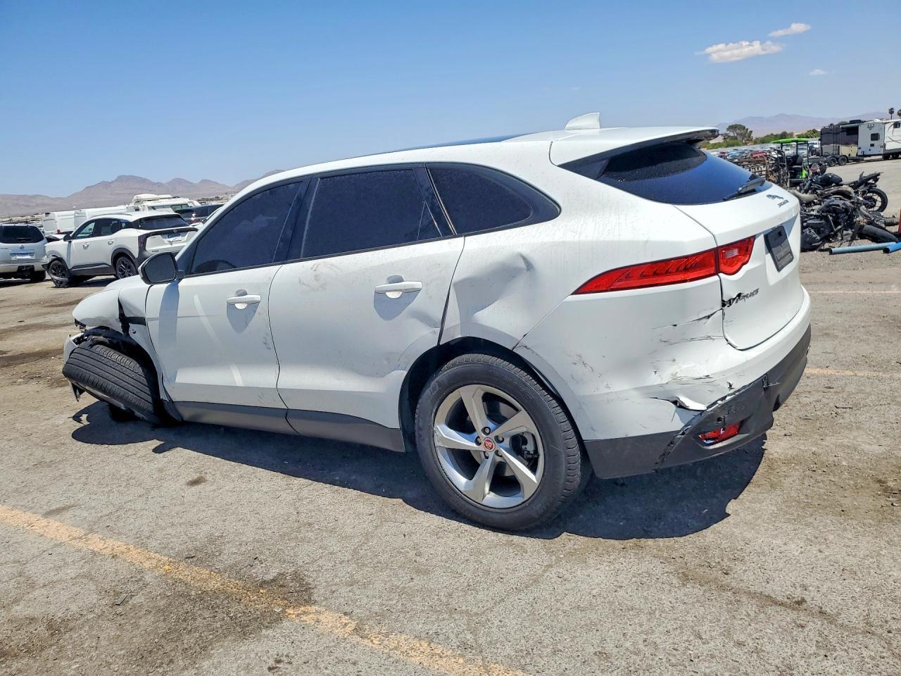2018 Jaguar F-Pace Premium - Image 2