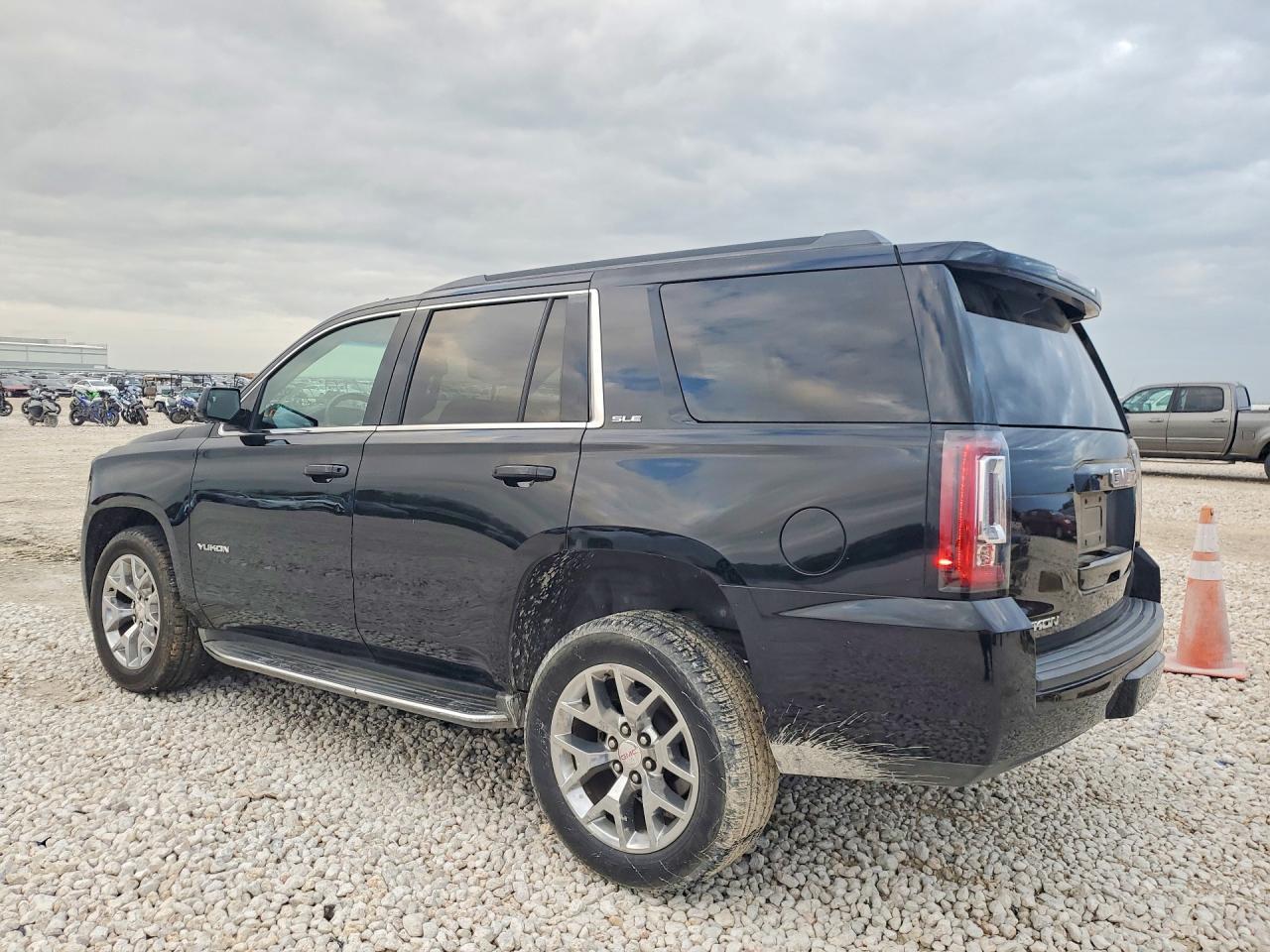 2015 GMC Yukon Sle - Image 2