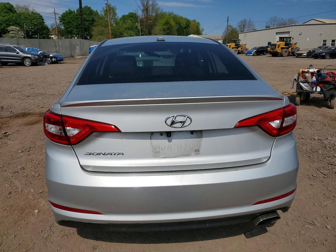 2017 Hyundai Sonata Se - Image 6