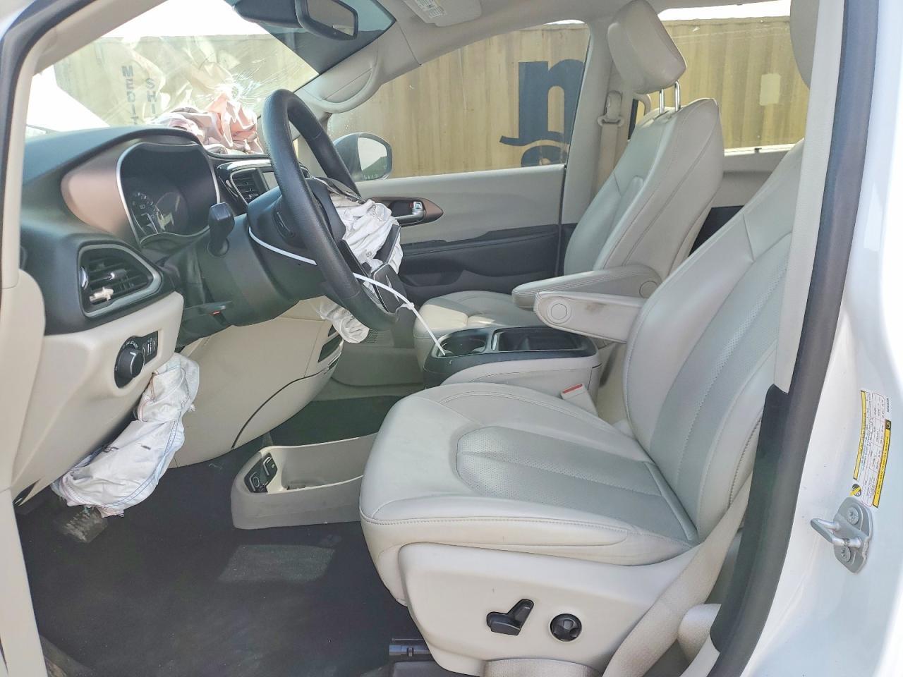 2021 Chrysler Voyager Lxi - Фото 7