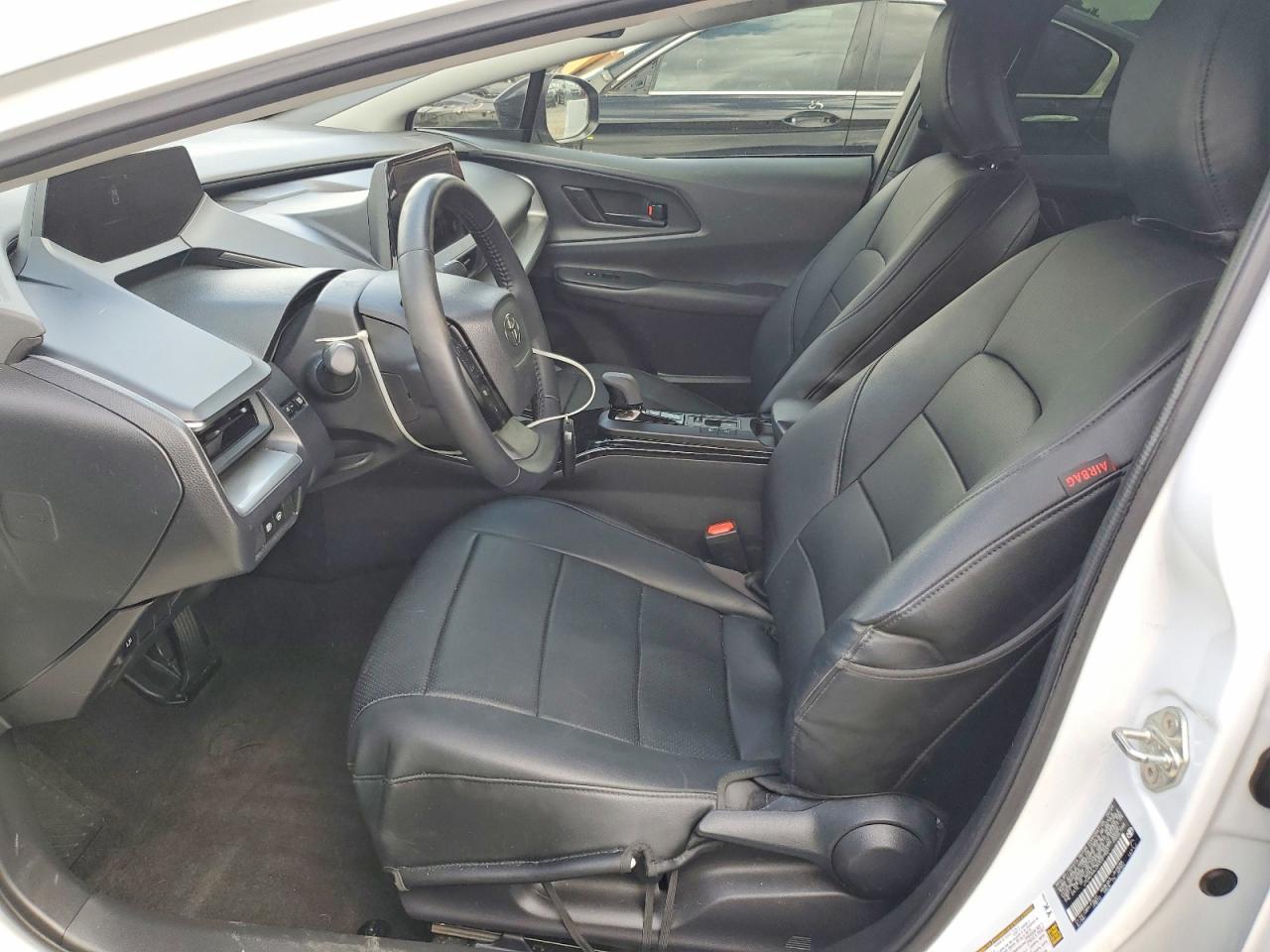 2024 Toyota Prius Le - Image 7