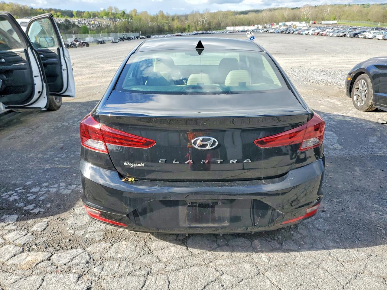 2019 Hyundai Elantra Value Edition - Image 6
