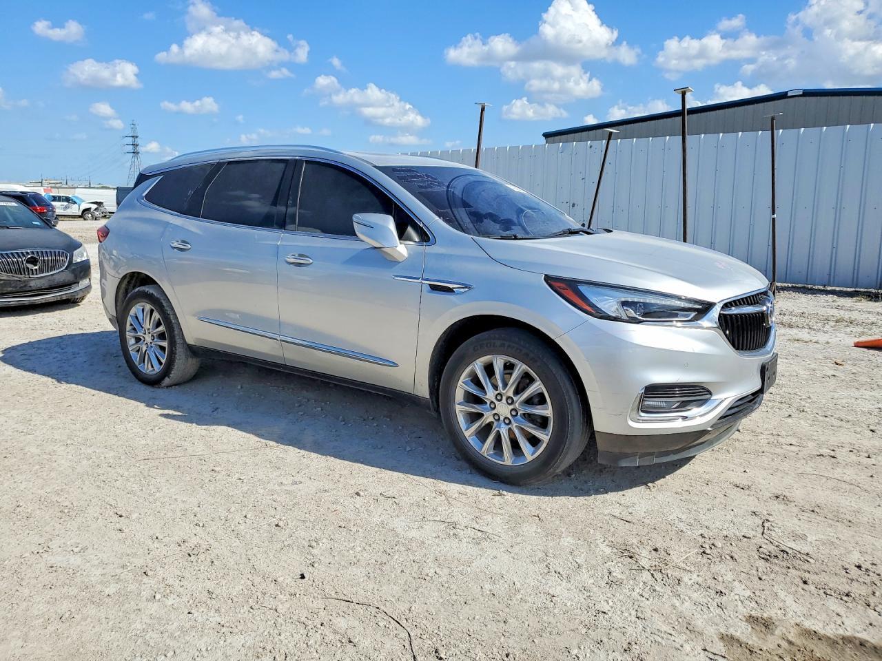 2021 Buick Enclave Premium - Image 4