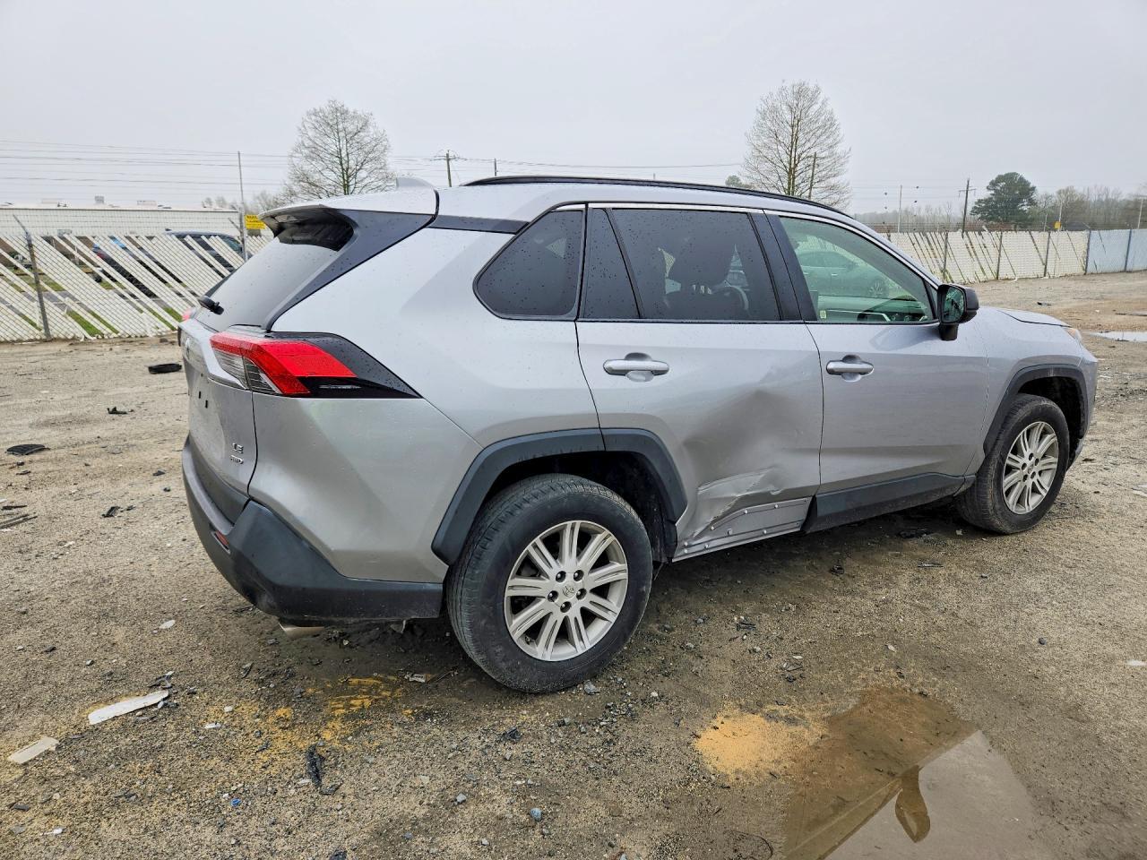 2019 Toyota Rav4 Le - Фото 3