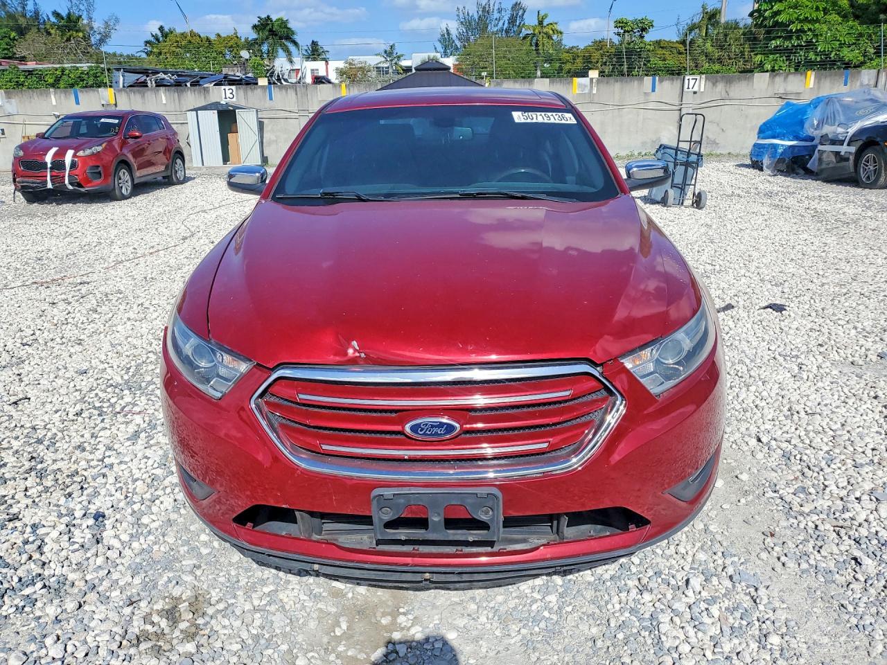 2015 Ford Taurus Limited - Image 5