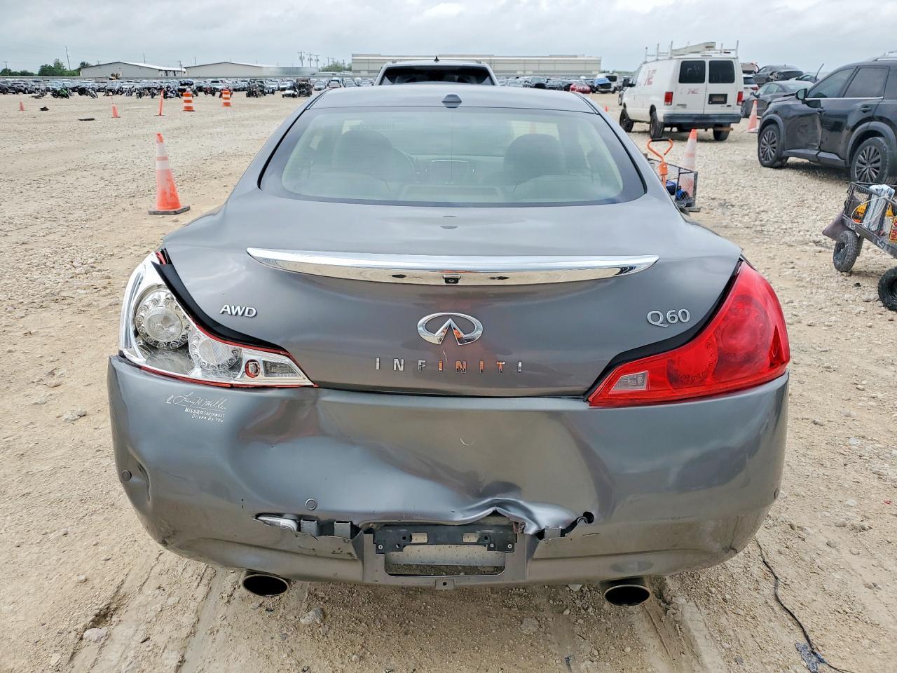 2014 Infiniti Q60 Coupe Base - Image 6