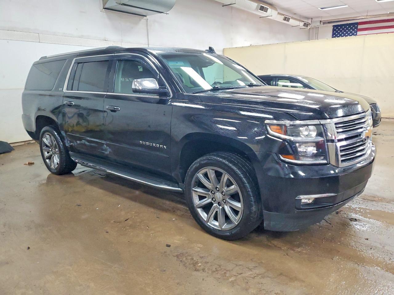 2015 Chevrolet Suburban K1500 Ltz - Image 4