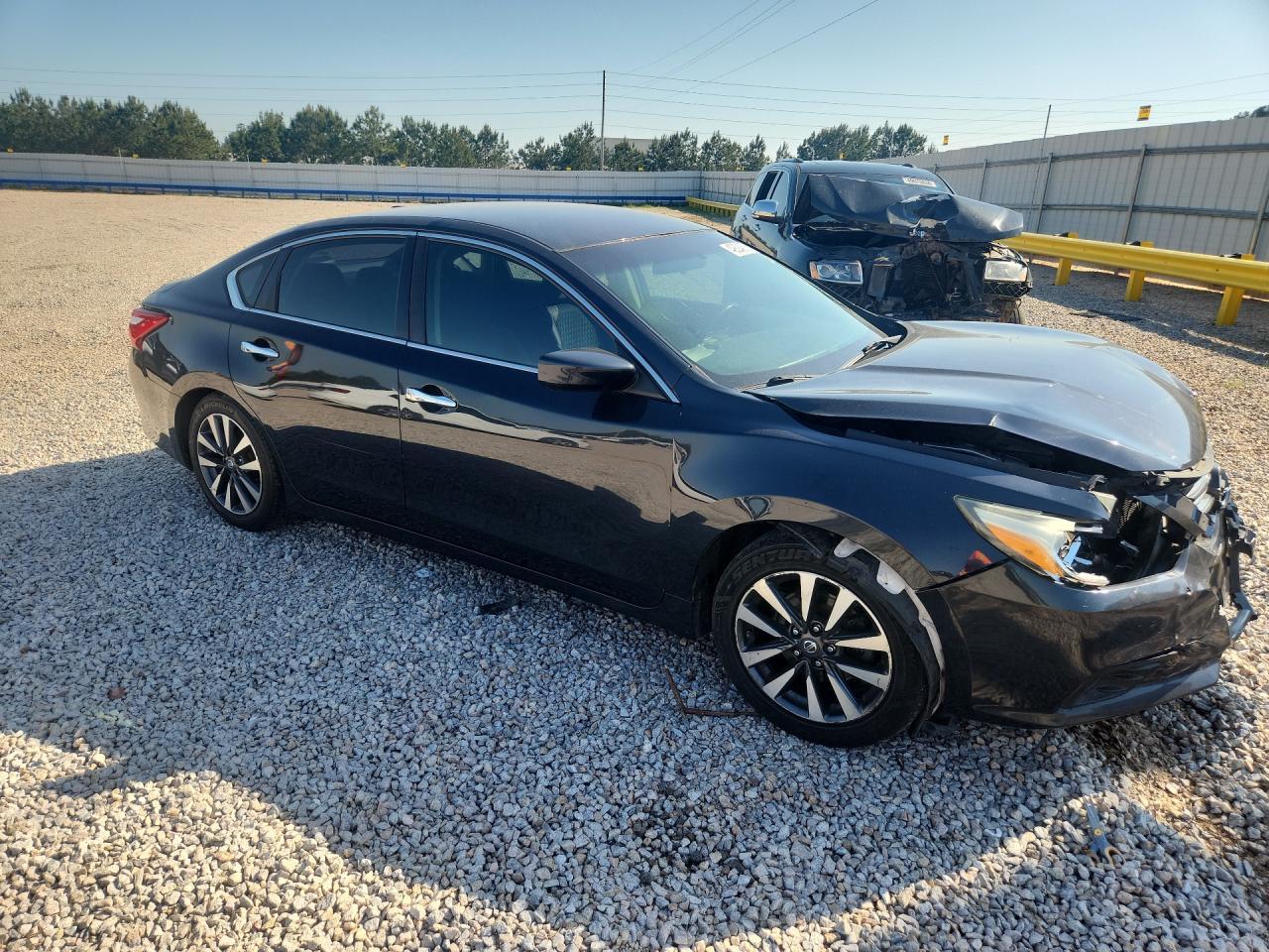 2017 Nissan Altima 2.5 Sv - Image 4