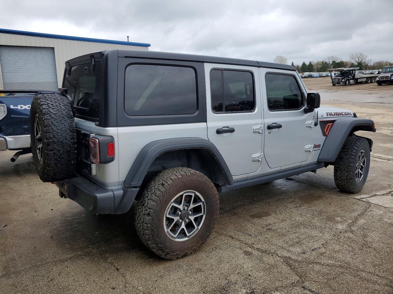 2023 Jeep Wrangler Rubicon - Фото 3