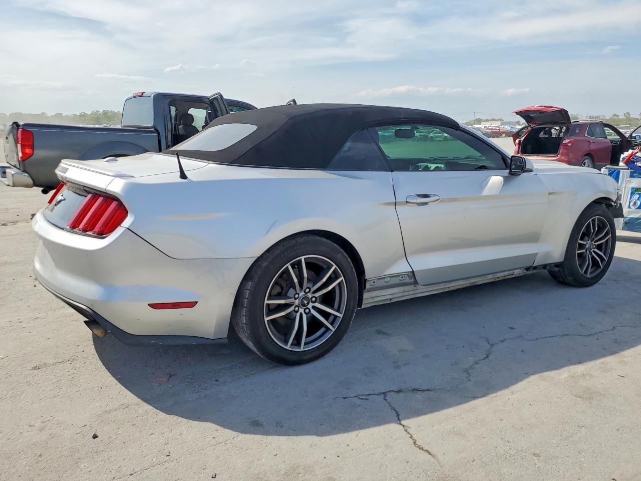2017 Ford Mustang - Фото 3