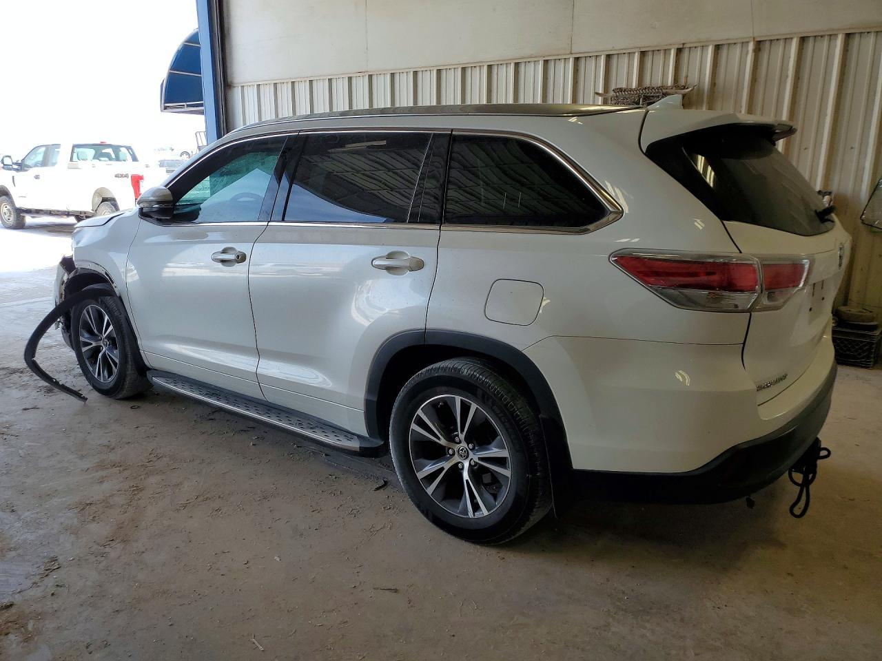 2016 Toyota Highlander Xle - Image 2