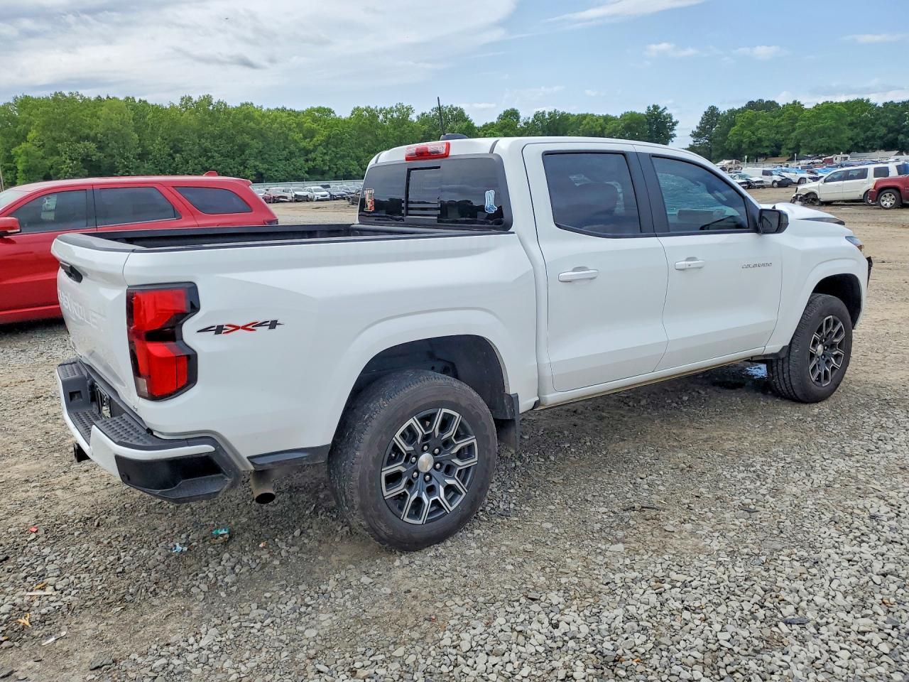 2024 Chevrolet Colorado Lt - Фото 3