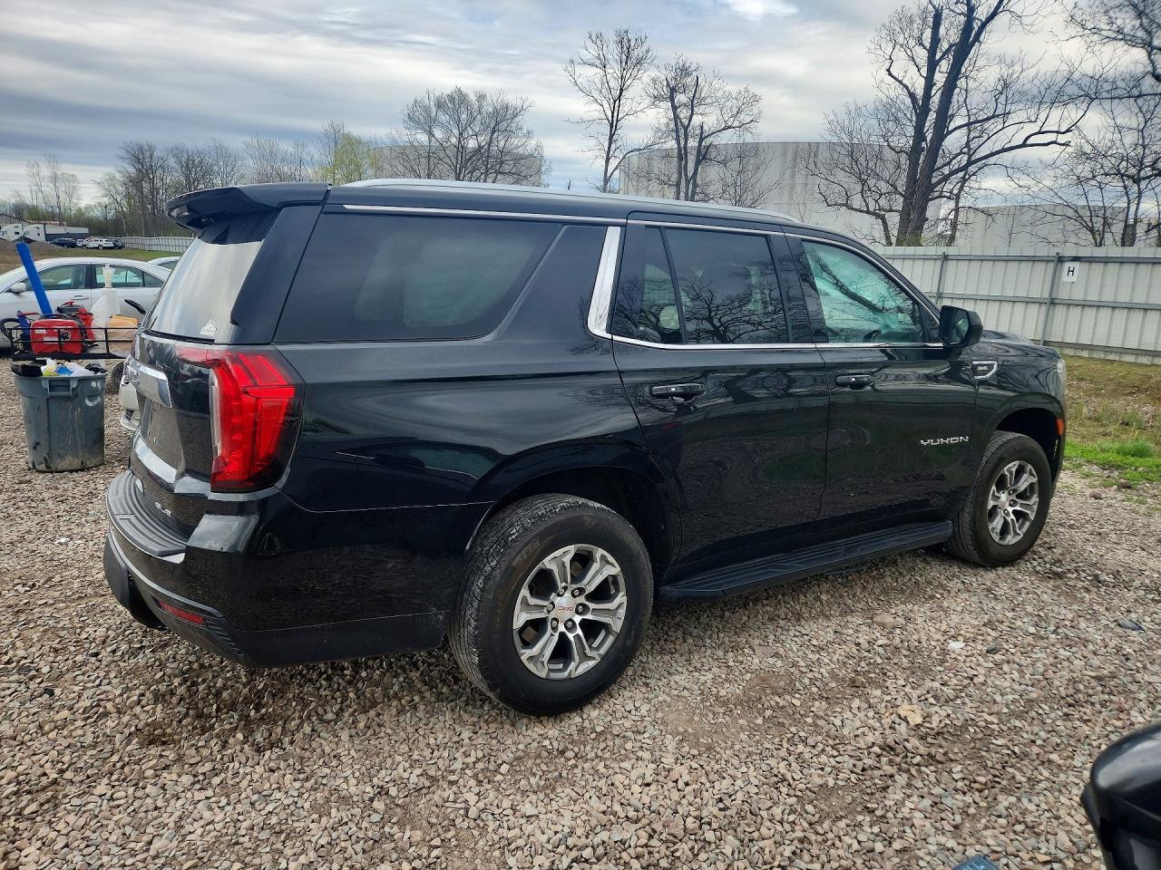 2022 GMC Yukon Sle - Фото 3