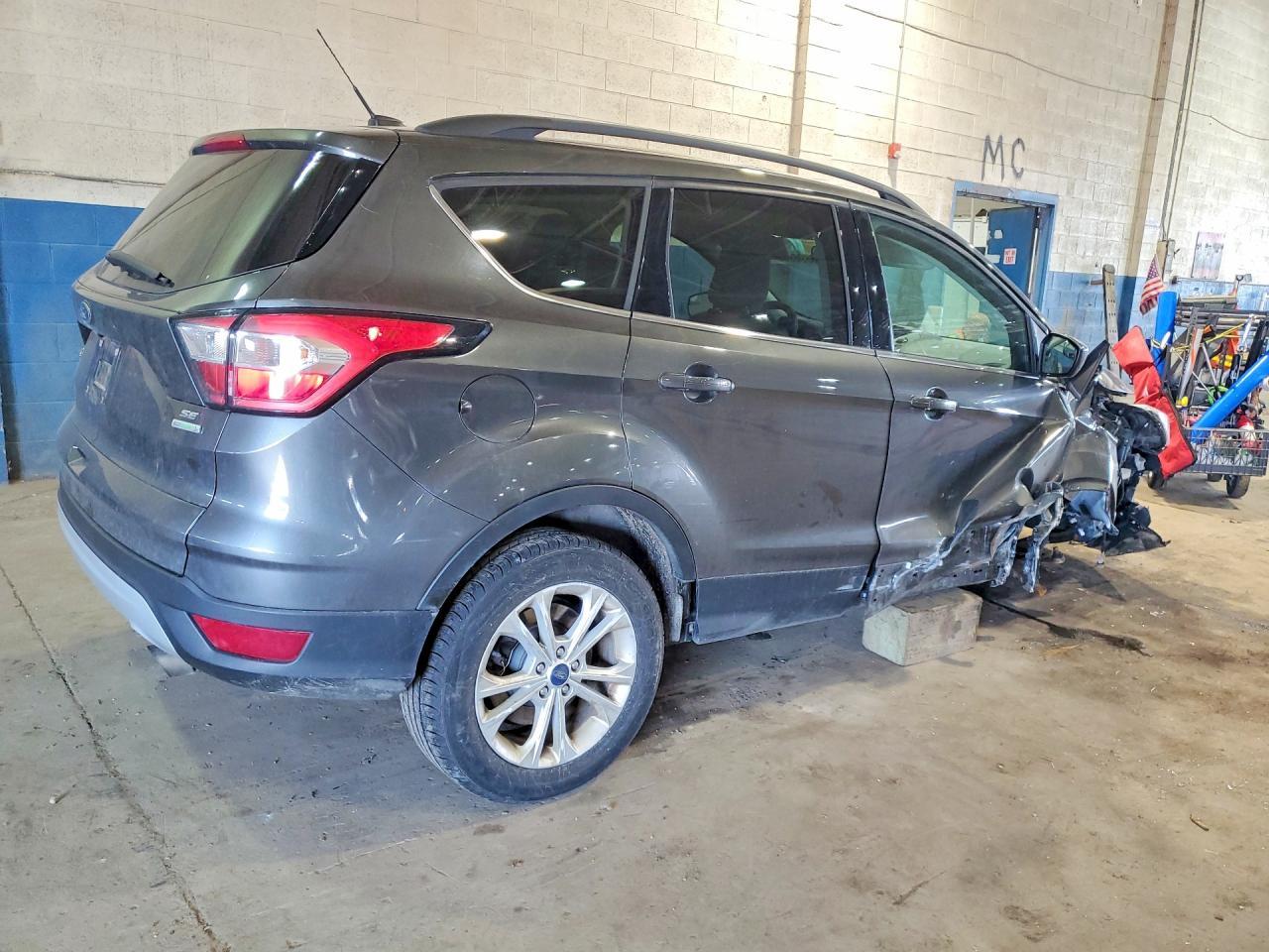 2018 Ford Escape Se - Фото 3