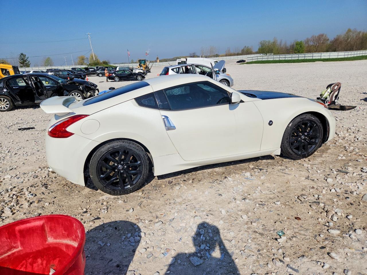 2017 Nissan 370Z Base - Image 3
