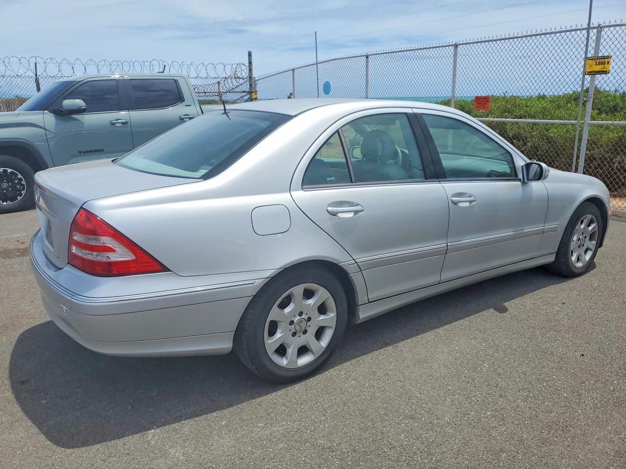 2005 Mercedes-Benz C 240 - Фото 3