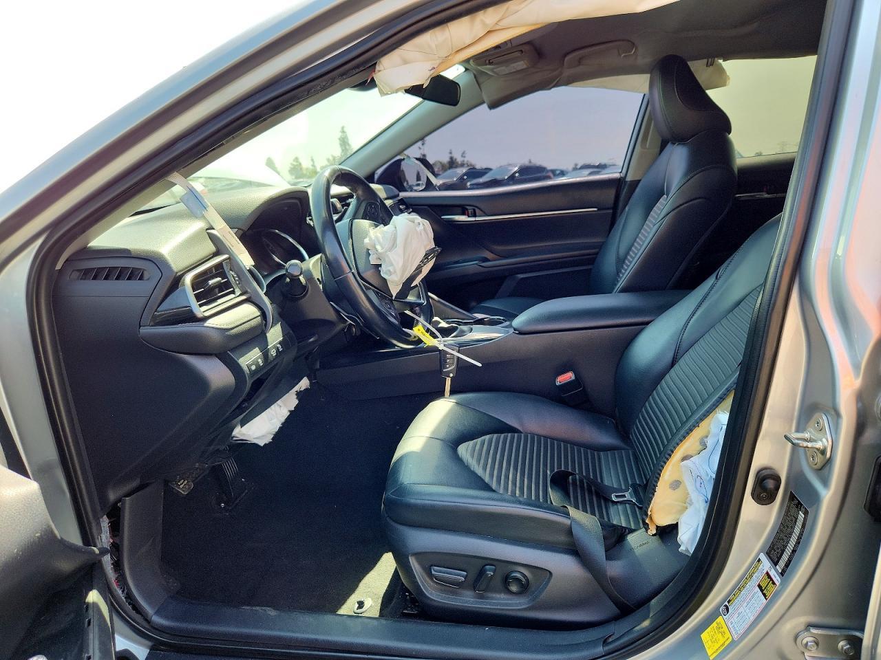 2020 Toyota Camry Se Nightshade - Image 7