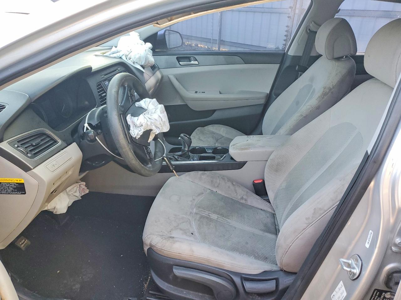 2017 Hyundai Sonata Base - Image 7