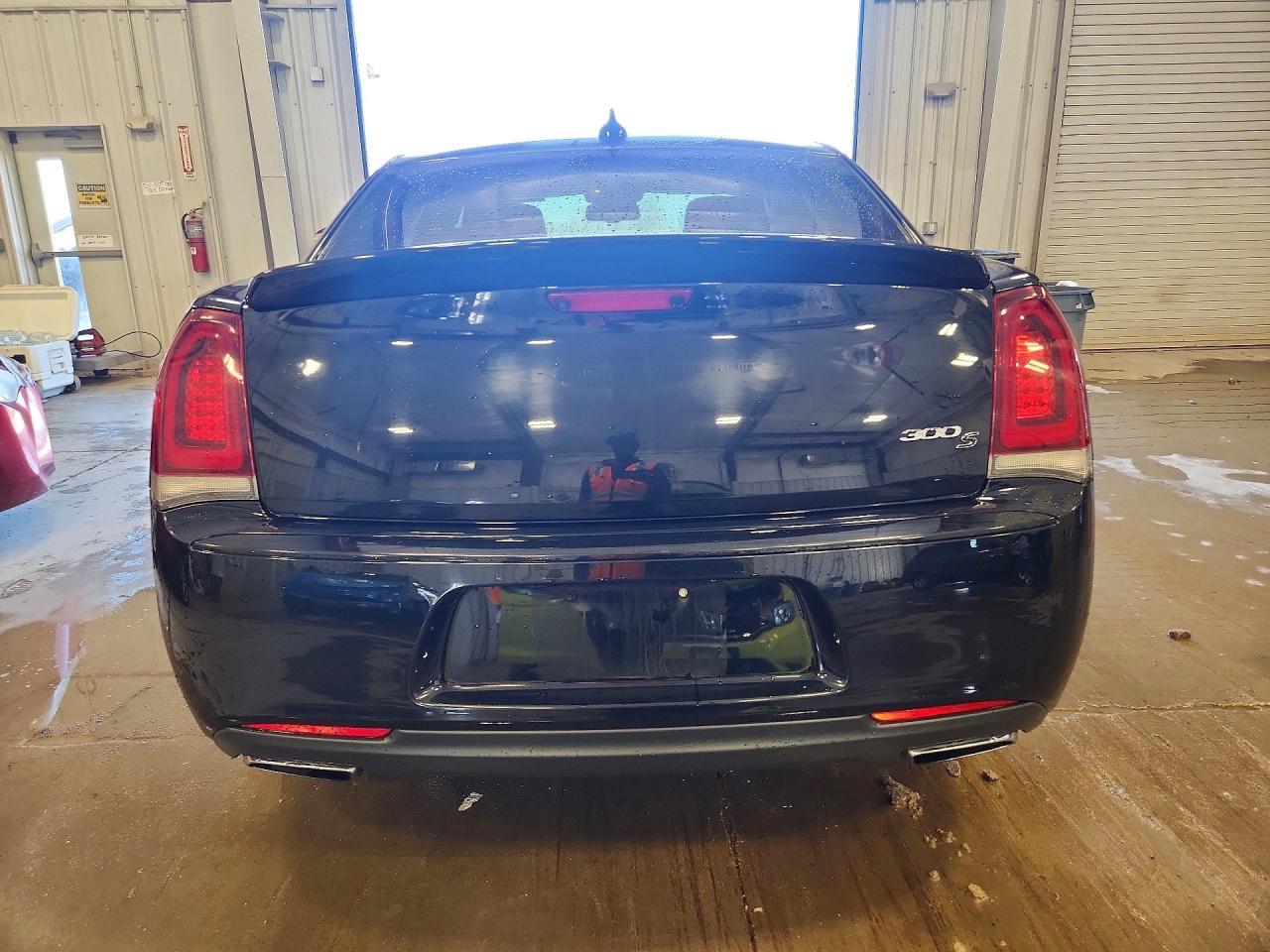 2015 Chrysler 300 S - Фото 6