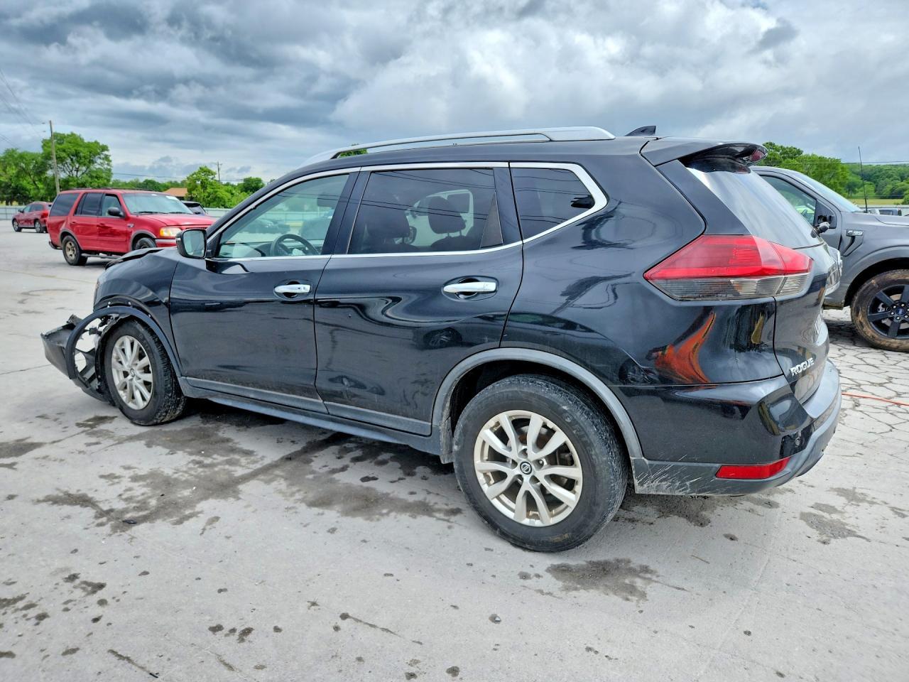 2020 Nissan Rogue Sv - Image 2