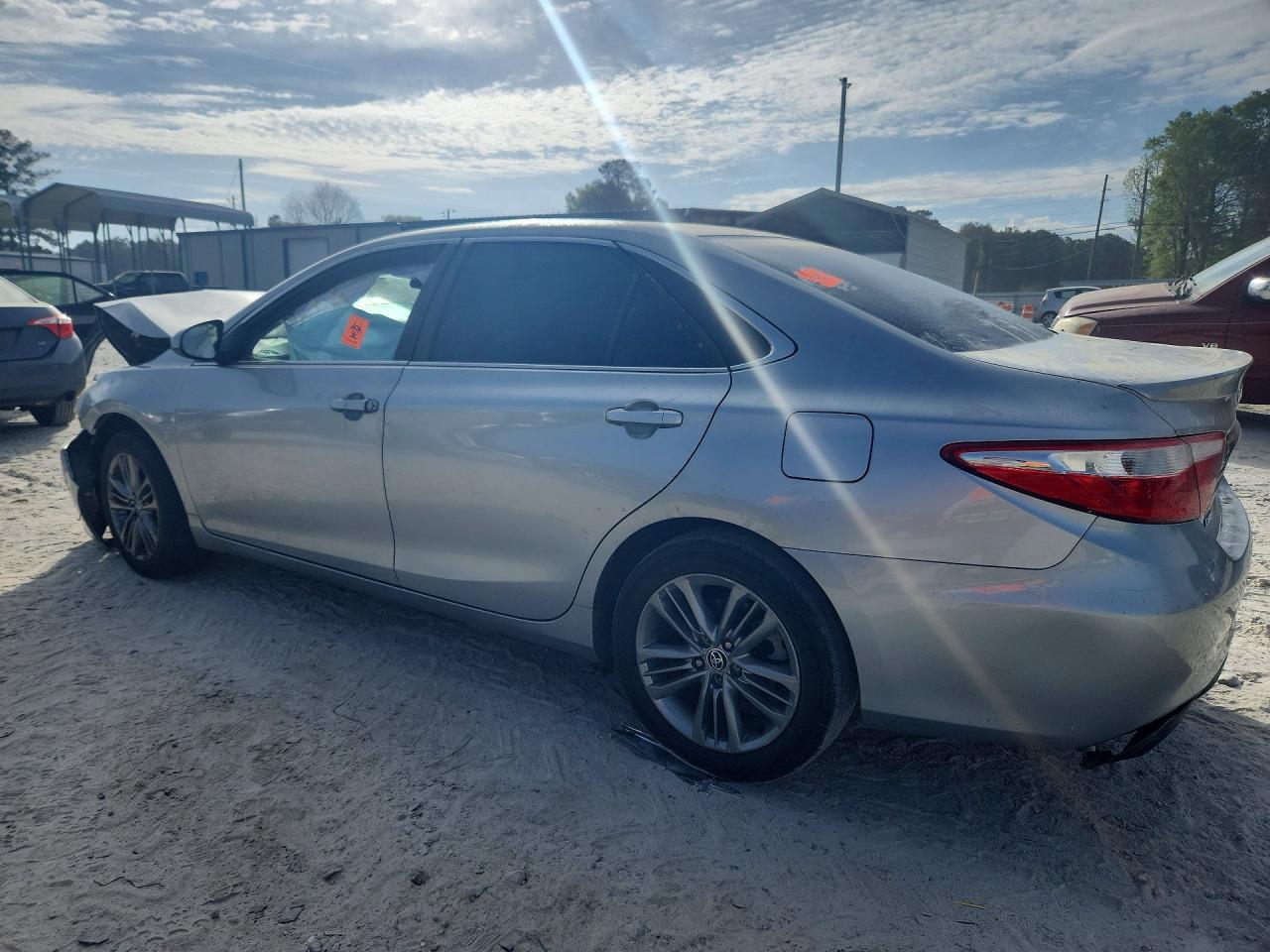 2017 Toyota Camry Se - Фото 2