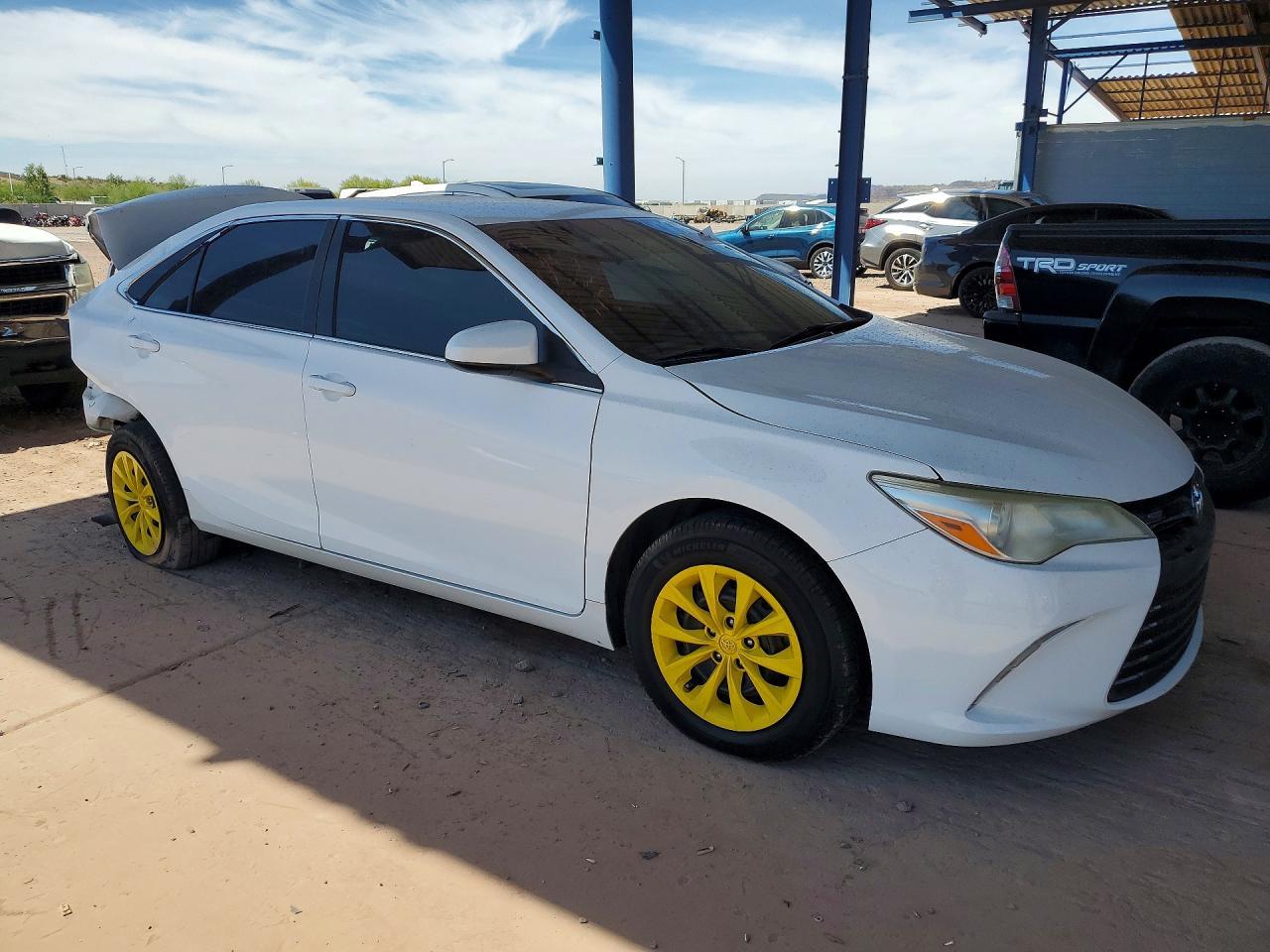 2017 Toyota Camry Le - Фото 4