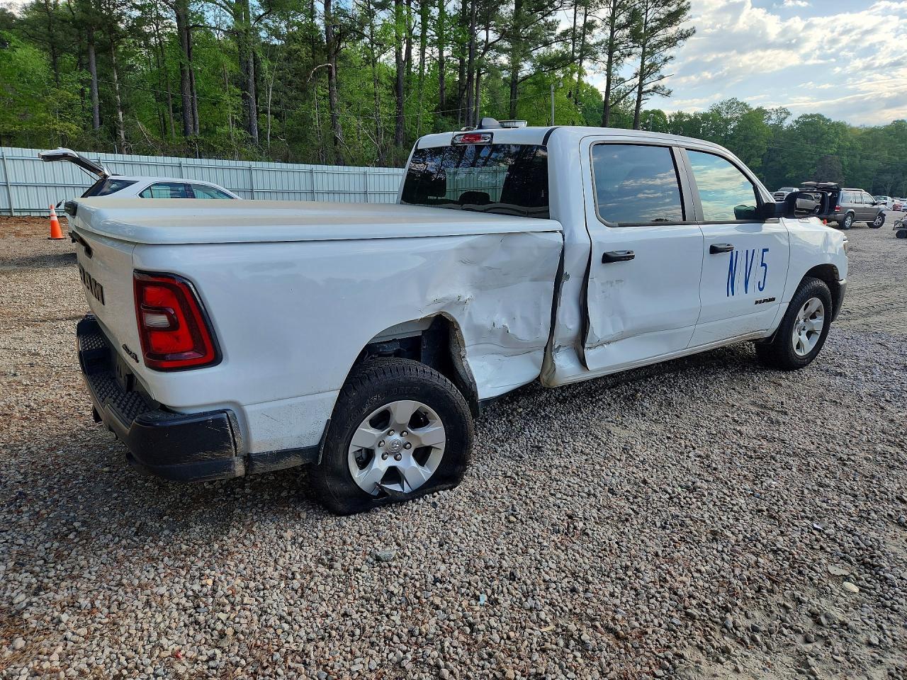 2025 Ram 1500 Tradesman - Image 3