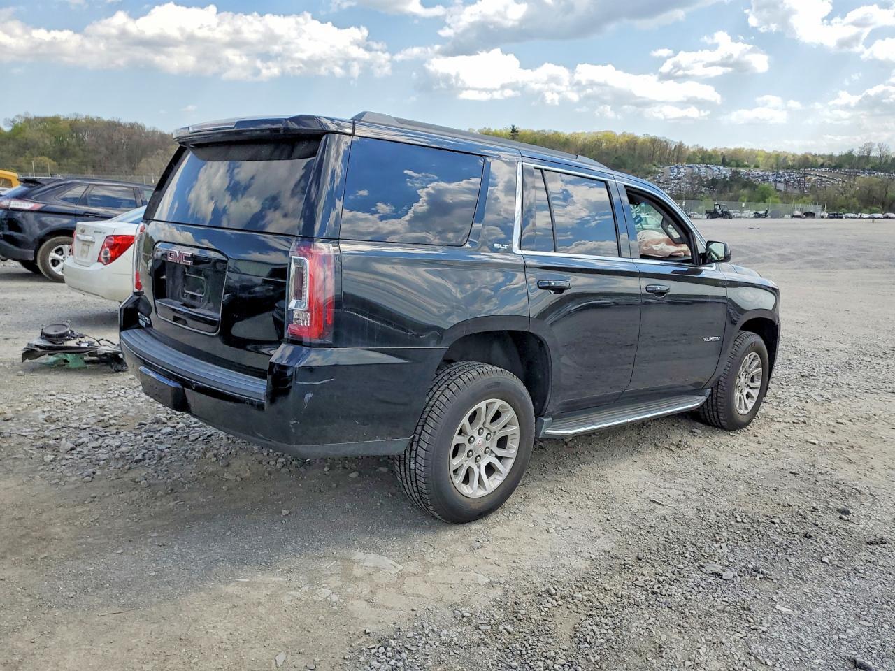 2017 GMC Yukon Slt - Фото 3