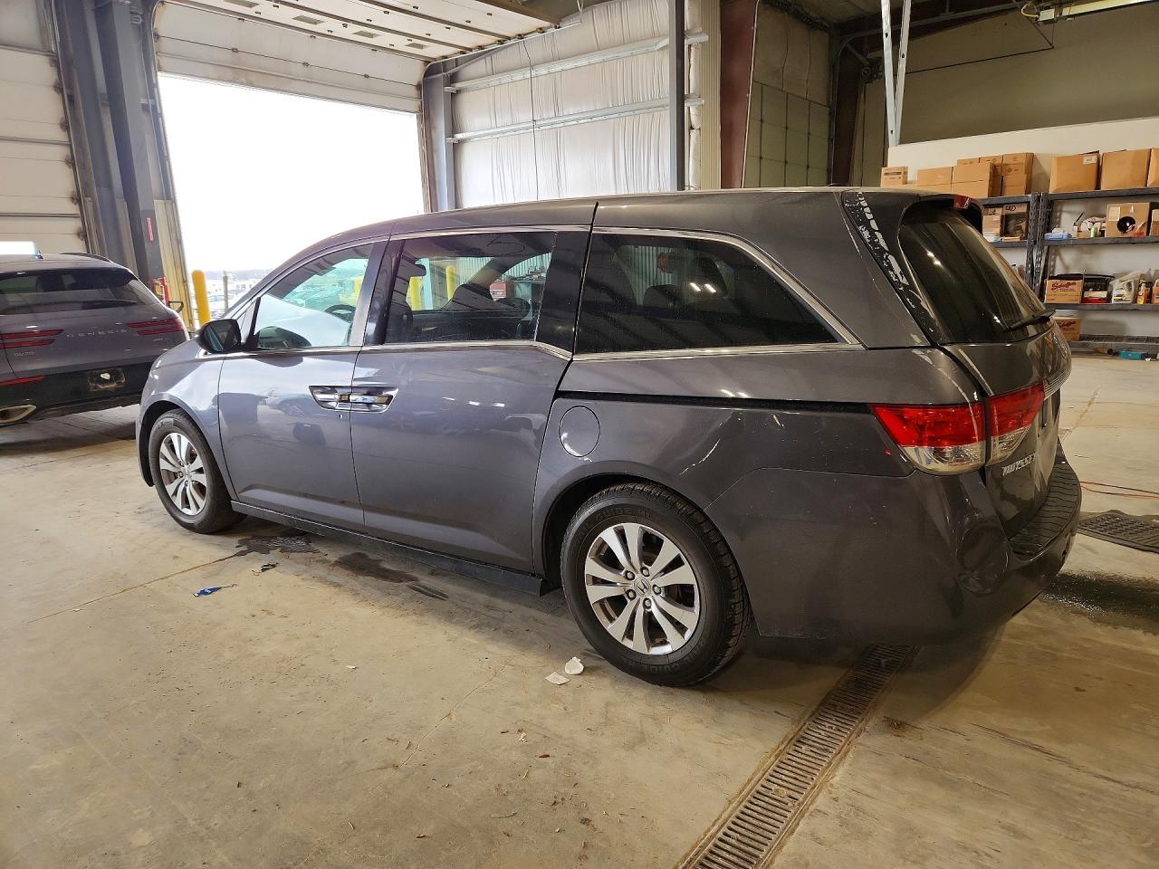 2014 Honda Odyssey Exl - Image 2