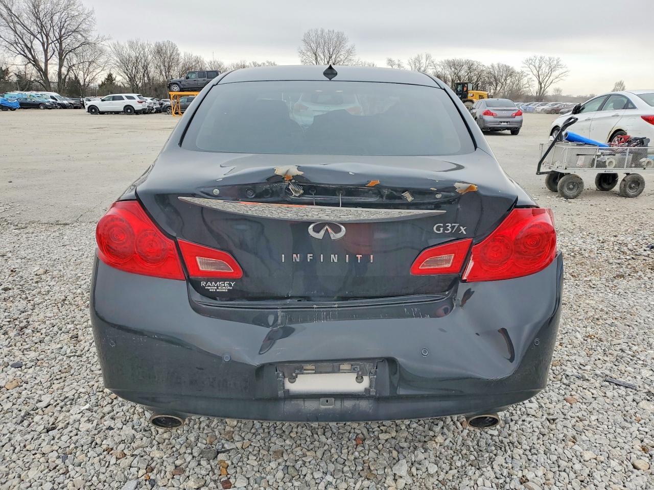 2013 Infiniti G37 Sedan X - Image 6