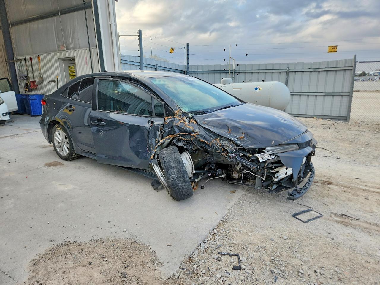 2023 Toyota Corolla Le - Image 4