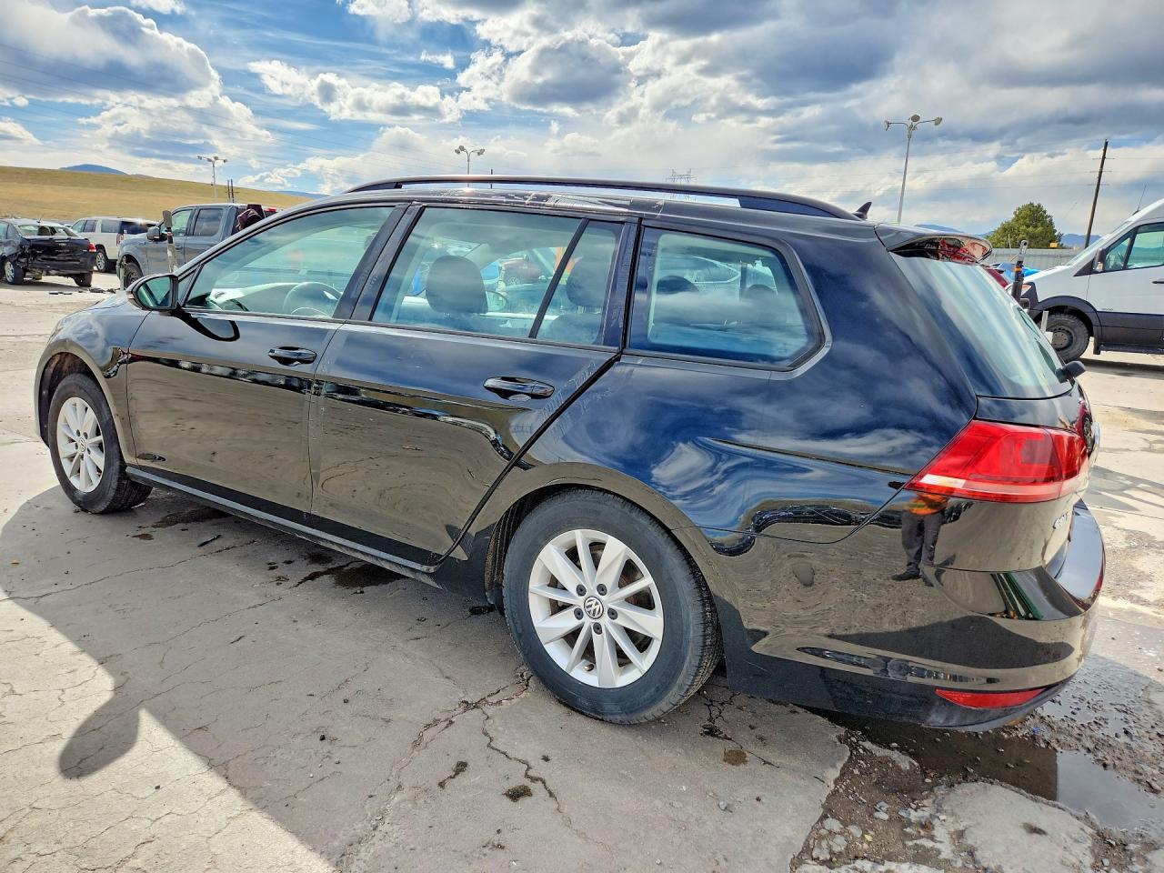 2016 Volkswagen Golf Sportwagen S - Фото 2