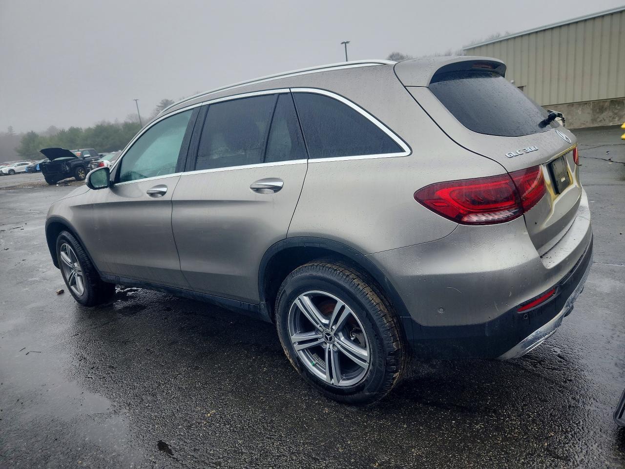 2021 Mercedes-Benz Glc 300 - Image 2