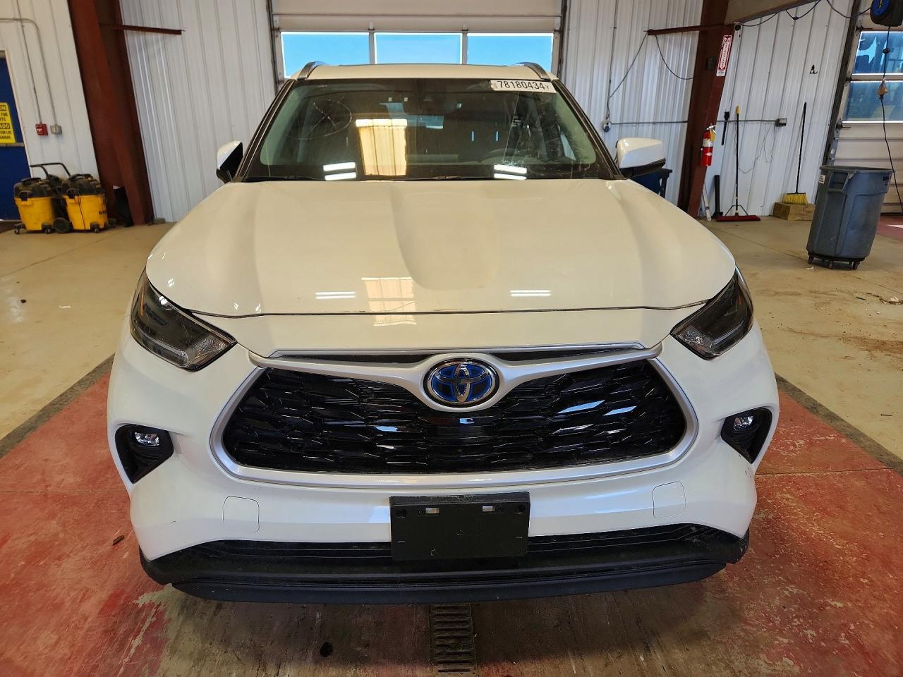 2021 Toyota Highlander Hybrid Xle - Image 5