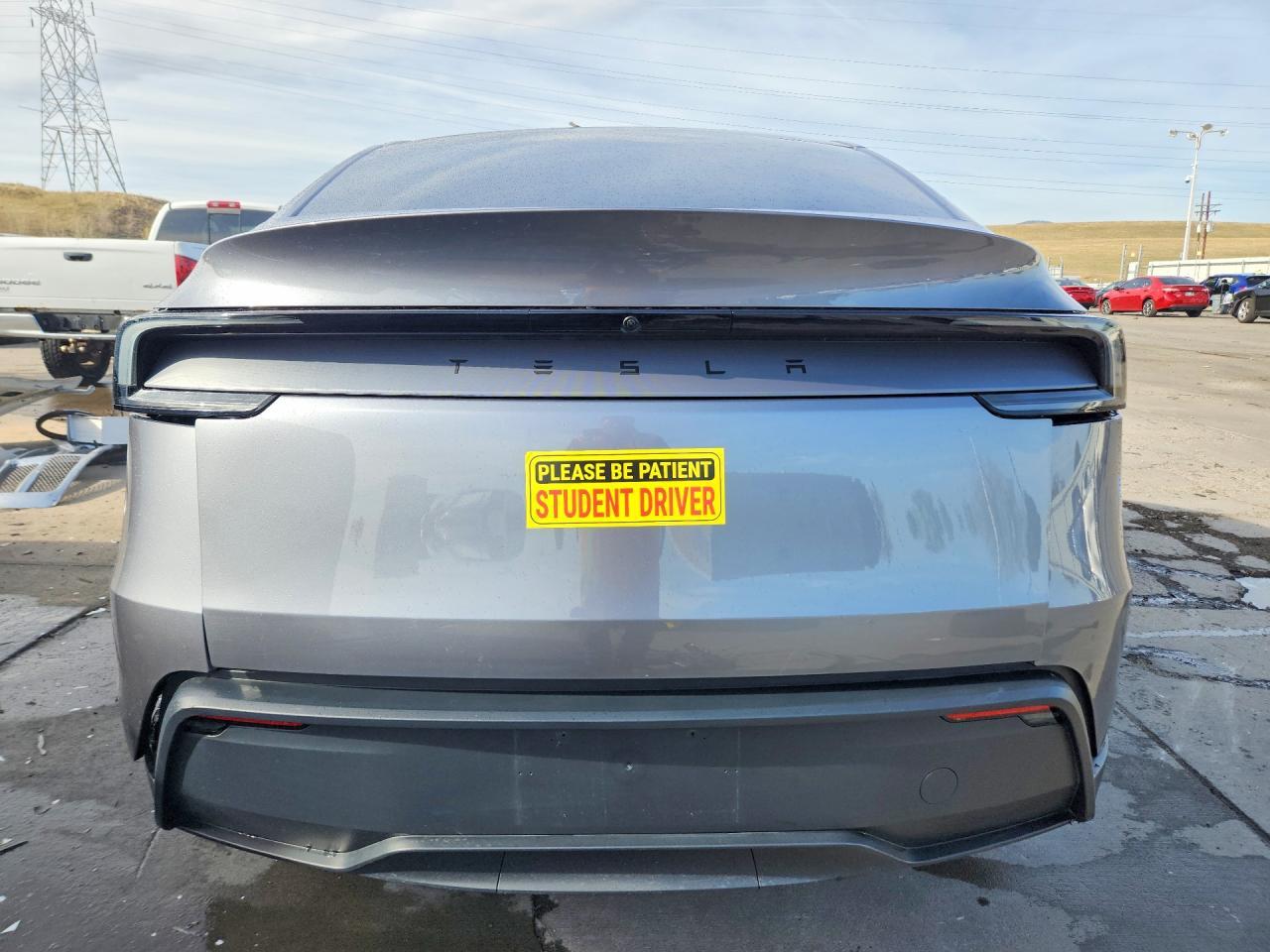 2026 Tesla Model Y - Фото 6