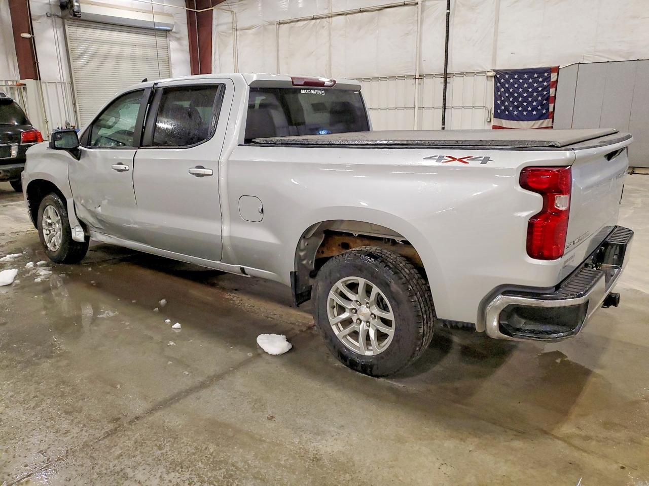 2022 Chevrolet Silverado Ltd K1500 Lt - Image 2