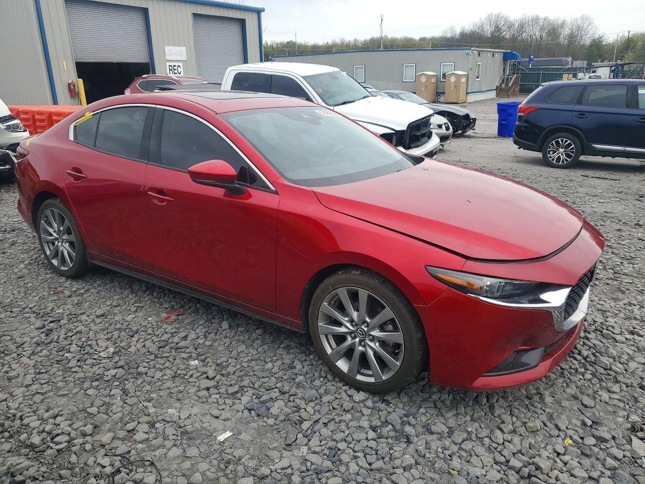 2020 Mazda 3 Premium - Image 4