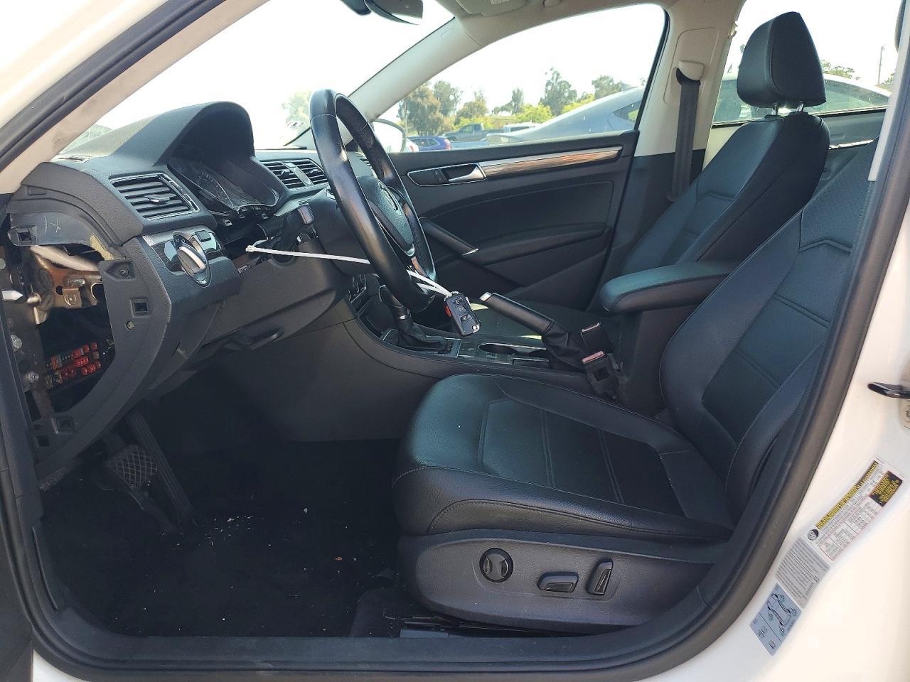2016 Volkswagen Passat Se - Фото 7