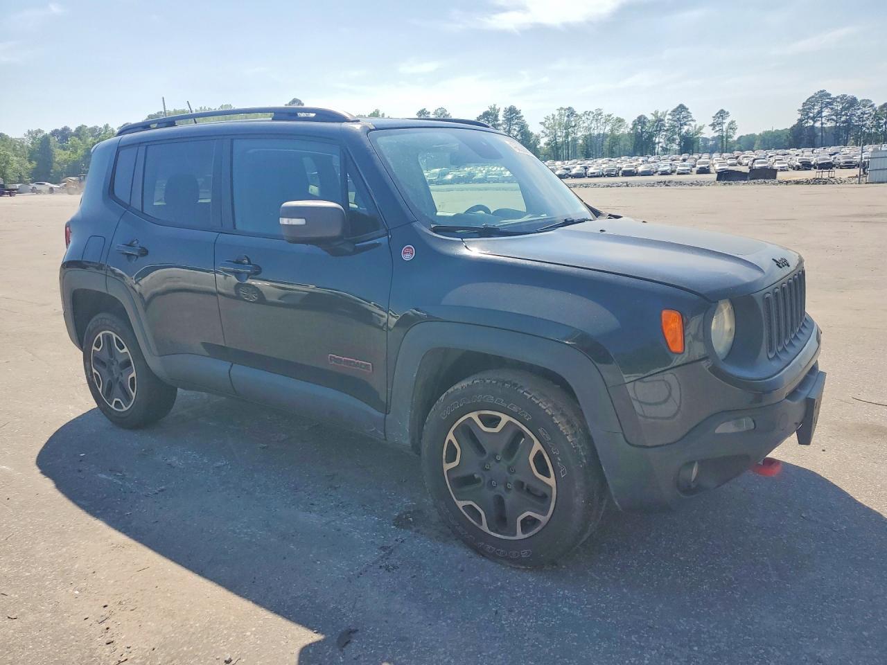 2015 Jeep Renegade Trailhawk - Фото 4