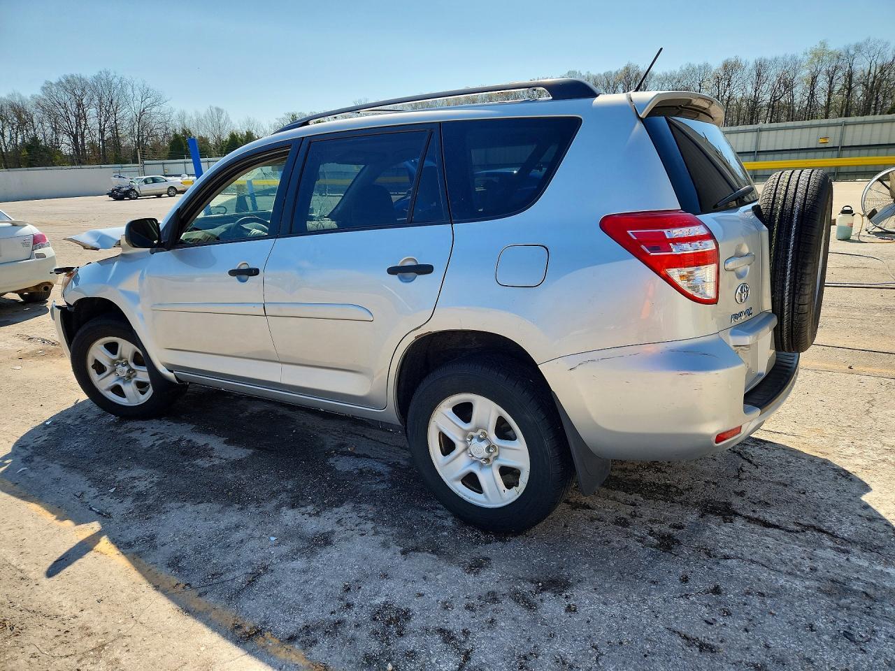 2011 Toyota Rav4 Base - Фото 2