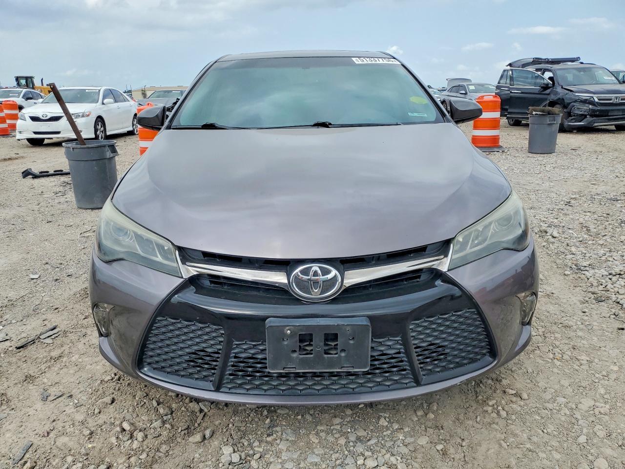2016 Toyota Camry Xse V6 - Image 5